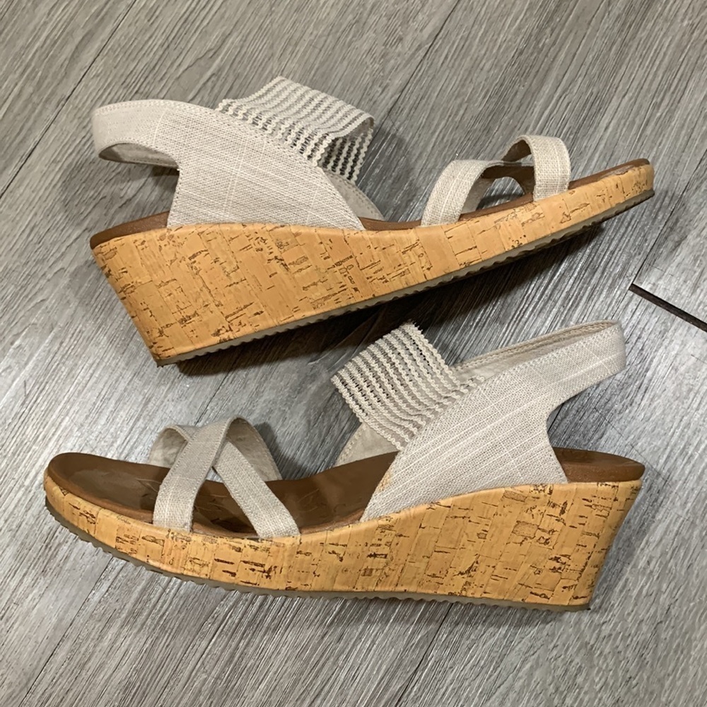Skechers Women's BEVERLEE High Tea Stretch Fabric & Mesh Wedge‎ Sandals Size 11